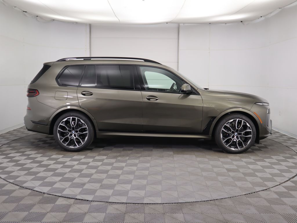 Certified Used 2026 Green BMW xDrive40i image 5
