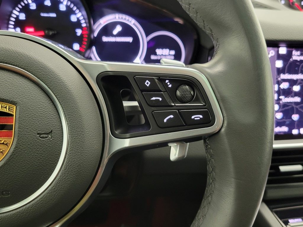 Thumbnail: 2022 Porsche Cayenne - 32