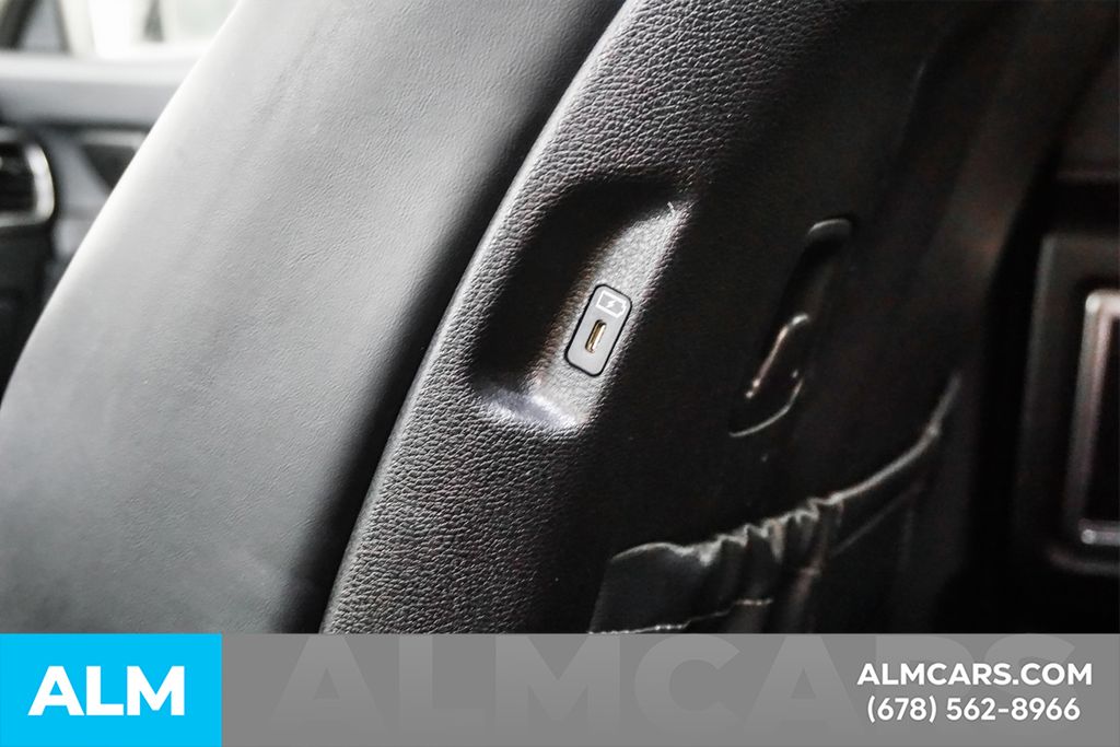Used 2025 Black Kia S image 59