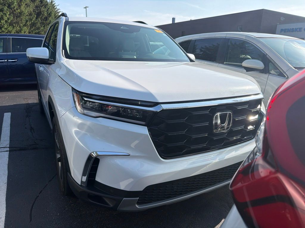 Thumbnail: 2023 Honda Pilot - 5