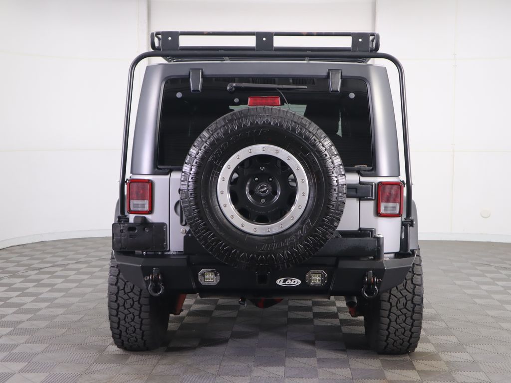 Thumbnail: 2015 Jeep Wrangler - 6