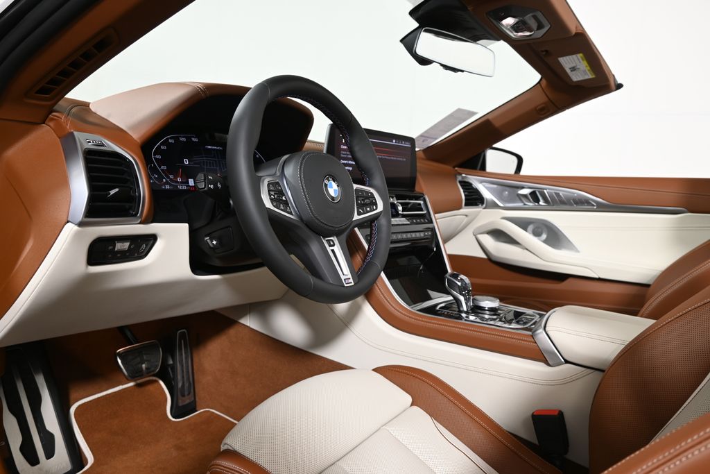 Thumbnail: 2026 BMW 8 Series - 22