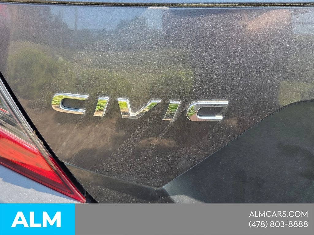 Used 2019  Honda Sport image 9