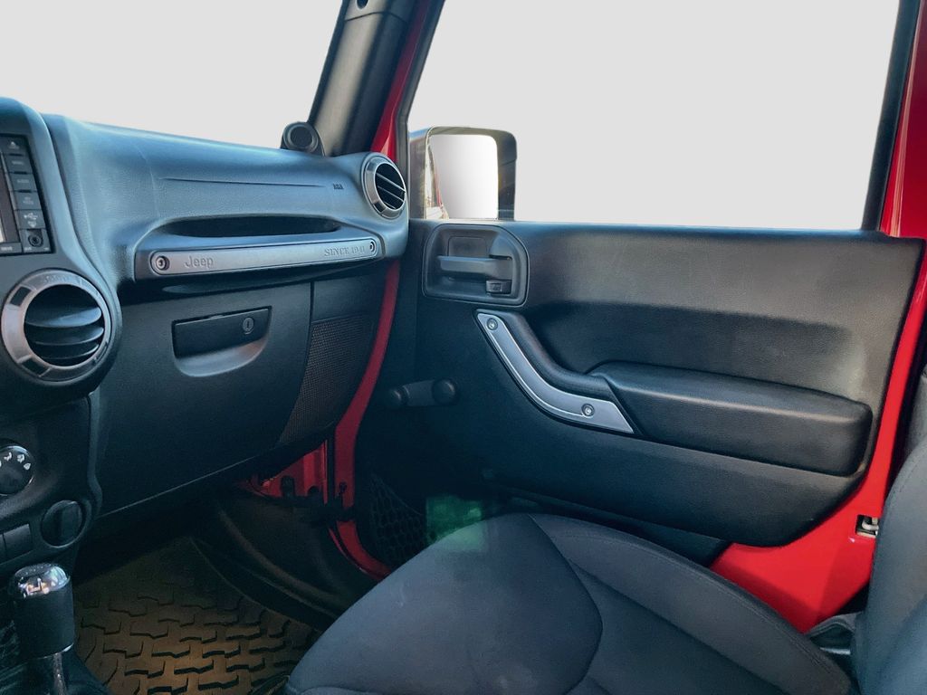 Used 2014 Red Jeep Sport image 19