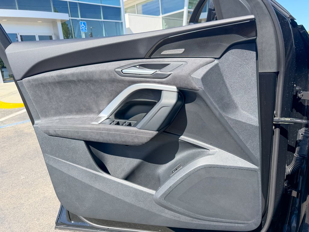 New 2025 Black Audi 3.0T Prestige image 13