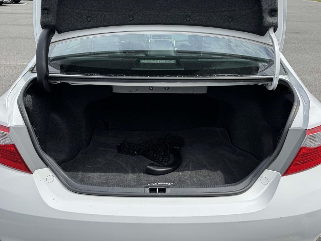 Used 2015 White Toyota SE image 28