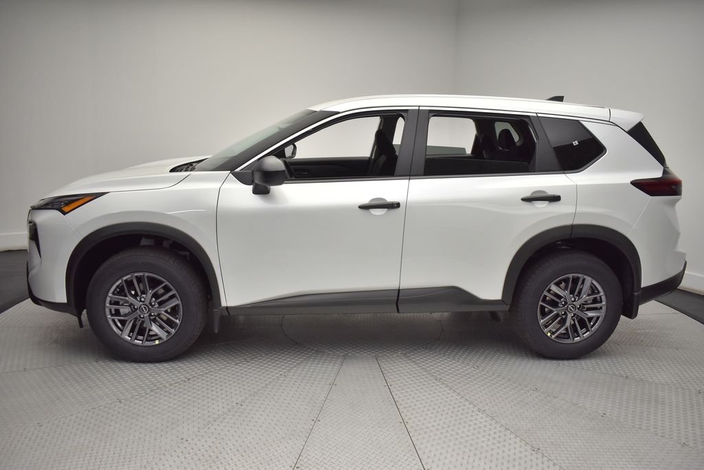 2025 Nissan Rogue S 8