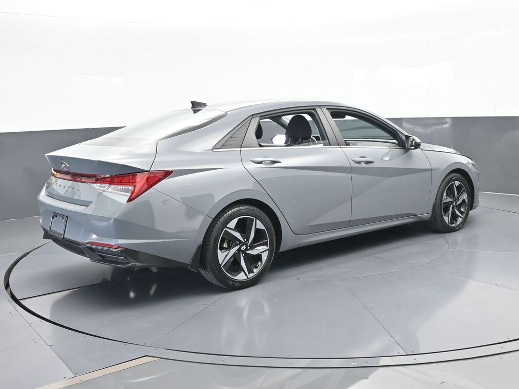 Used 2022 Electric Shadow Hyundai SEL image 6