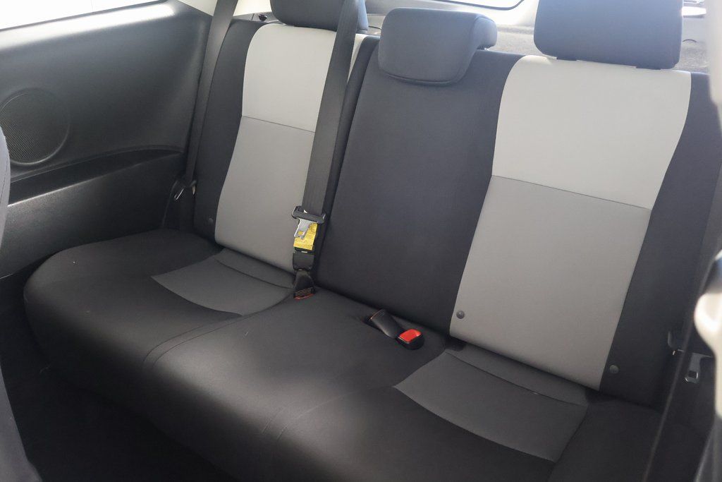 2018 Toyota Yaris L 11