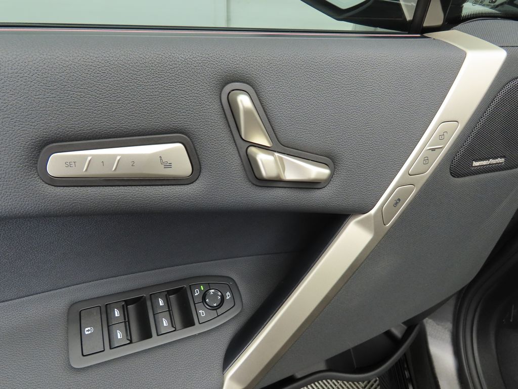 2024 BMW iX xDrive50 23