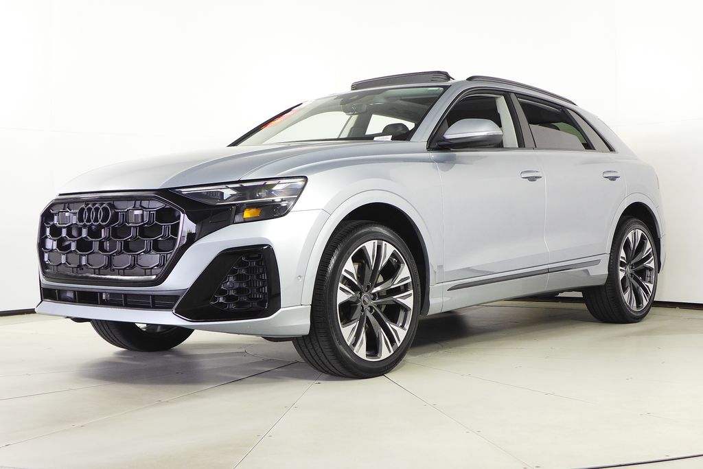 Thumbnail: 2024 Audi Q8 - 2