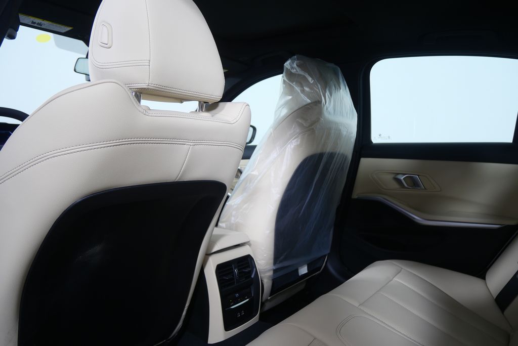 Thumbnail: 2026 BMW 3 Series - 17