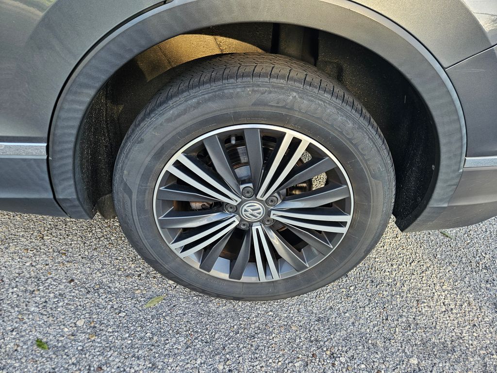 Thumbnail: 2019 Volkswagen Tiguan - 9