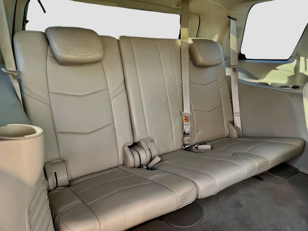 Used 2019 White Cadillac Luxury image 29