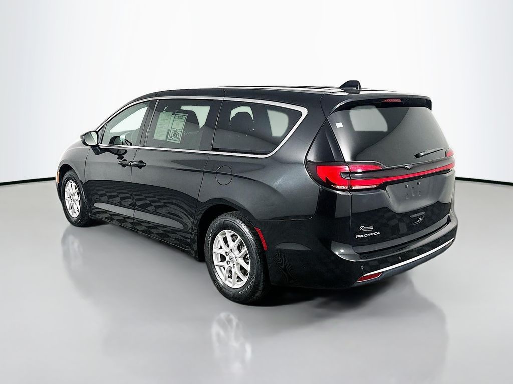 Used 2023 Black Chrysler Touring image 5