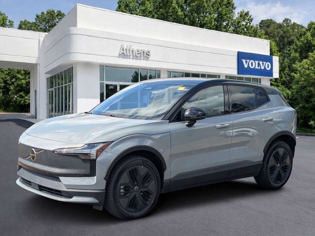 2026 Volvo EX30 Cross Country Twin Ultra eAWD