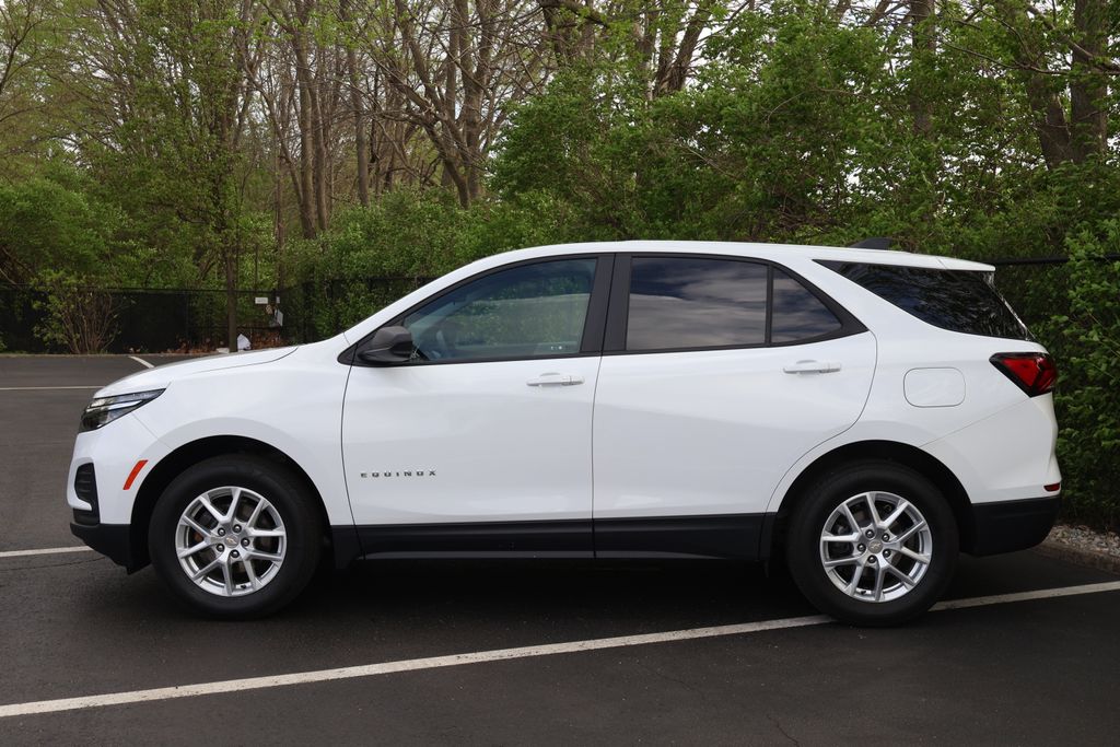 Thumbnail: 2024 Chevrolet Equinox - 4