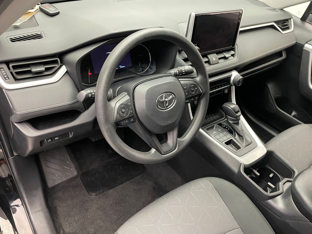 2024 Toyota RAV4 XLE 11