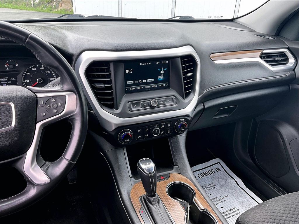 2019 GMC Acadia — photo 19