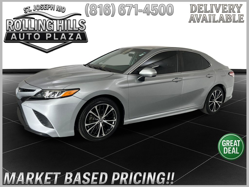 2020 Toyota Camry SE FWD