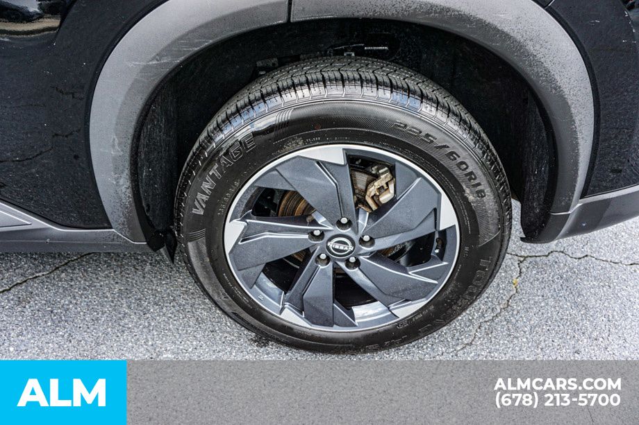 Used 2025 Black Nissan SV image 17