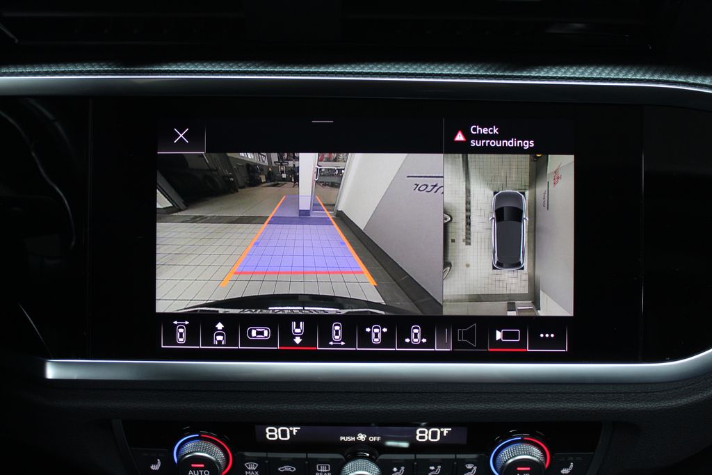 Thumbnail: 2022 Audi Q3 - 22