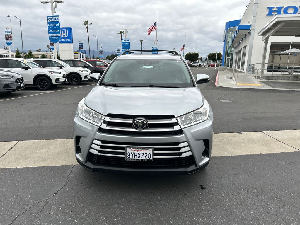 2017 Toyota Highlander LE 2