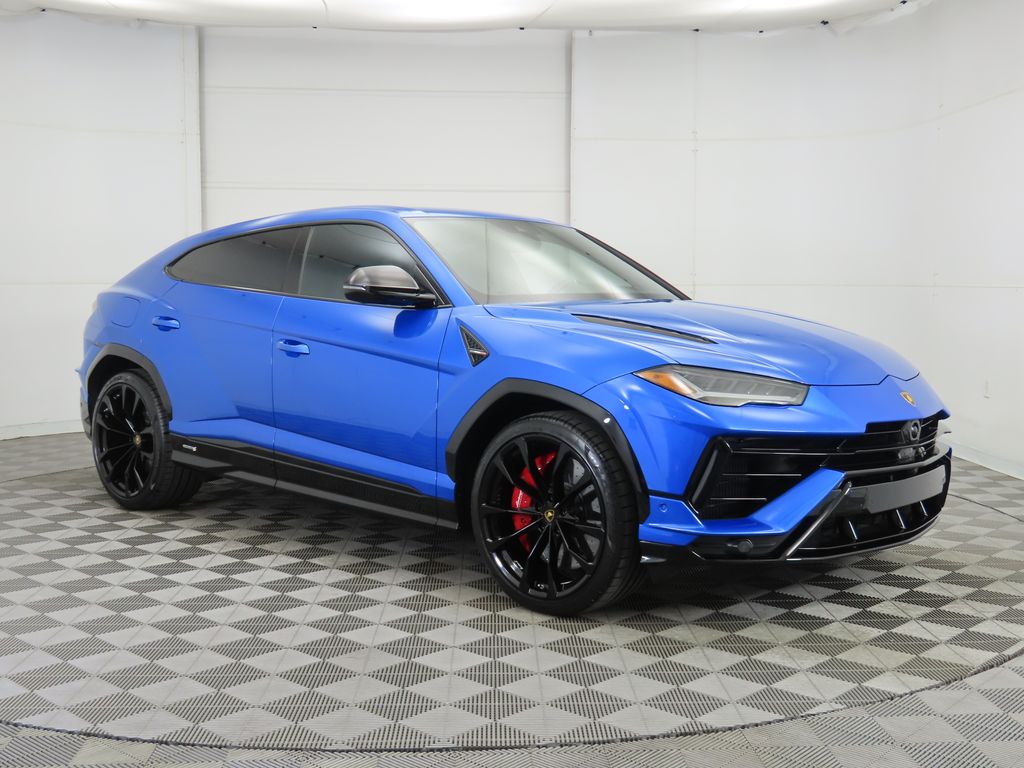 Thumbnail: 2023 Lamborghini Urus - 3