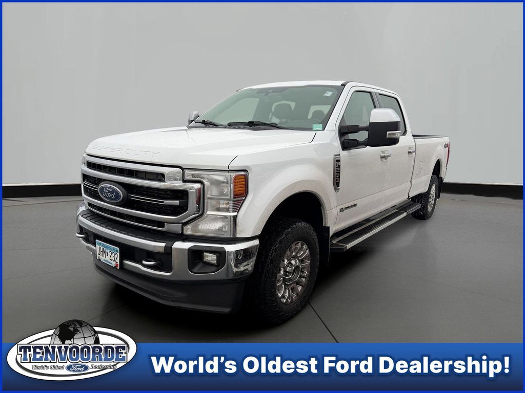 Oxford White 2022 Ford F-250 Super Duty Lariat Crew Cab 4WD Pickup Truck Four-Wheel Drive Automatic