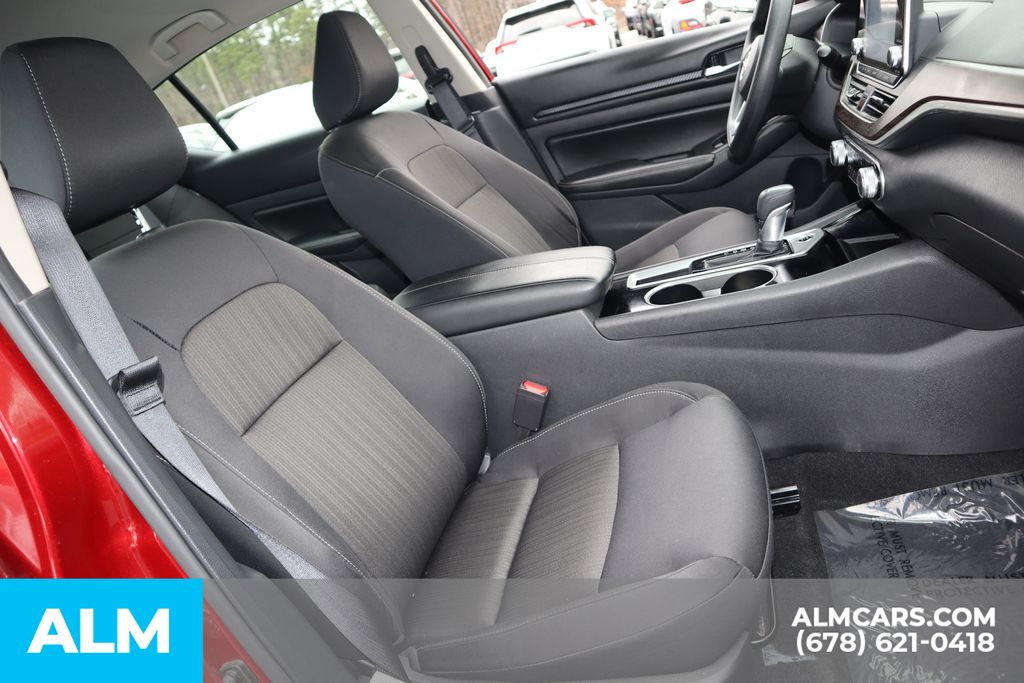 Used 2024 Red Nissan 2.5 SV image 27
