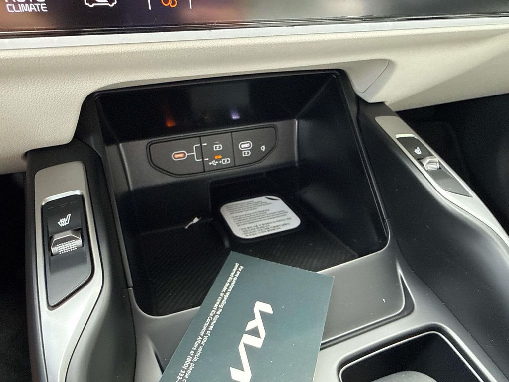 New 2026 White Kia EX image 26