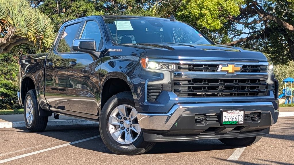 Used 2022 Chevrolet Silverado 1500 LT 4D Crew Cab
