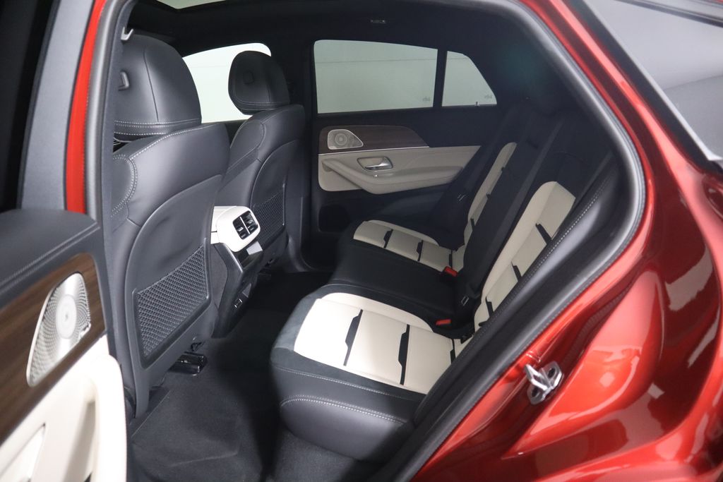 2025 Mercedes-Benz GLE 53 AMG 23