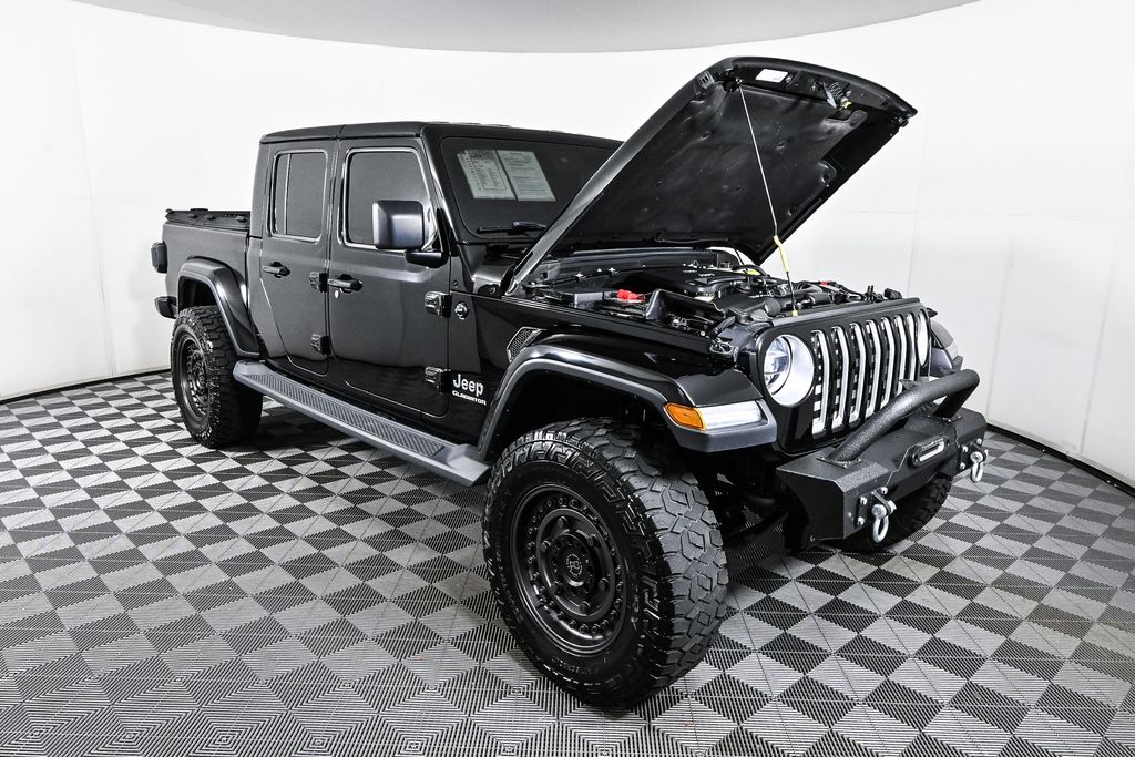 2020 Jeep Gladiator Overland 28