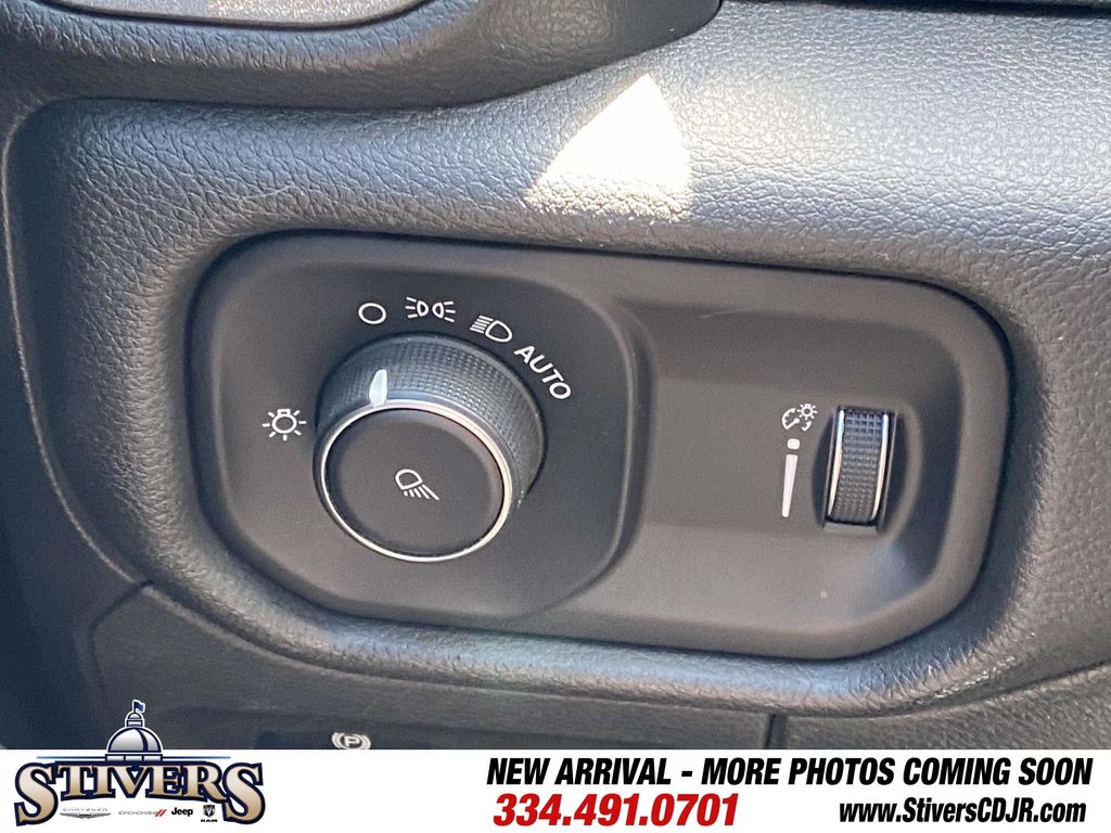 2022 Bright White Clearcoat Ram 1500 Tradesman RWD Truck