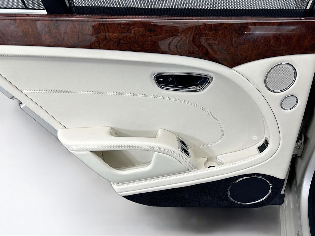 Thumbnail: 2016 Bentley Mulsanne - 26