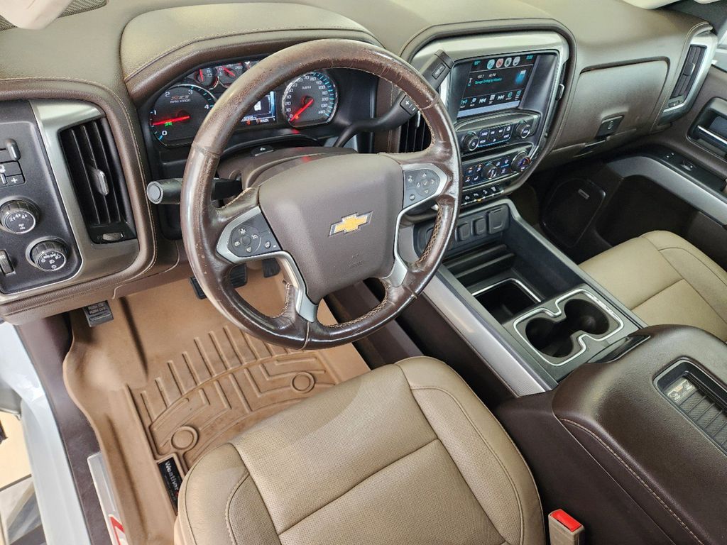 2018 Chevrolet Silverado 3500HD LTZ 2