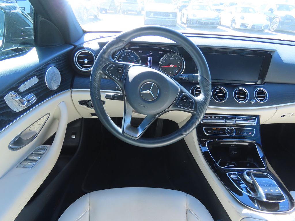 Thumbnail: 2017 Mercedes-Benz E-Class - 5
