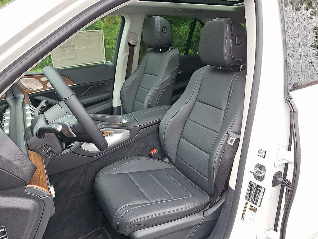 Thumbnail: 2025 Mercedes-Benz GLE - 10