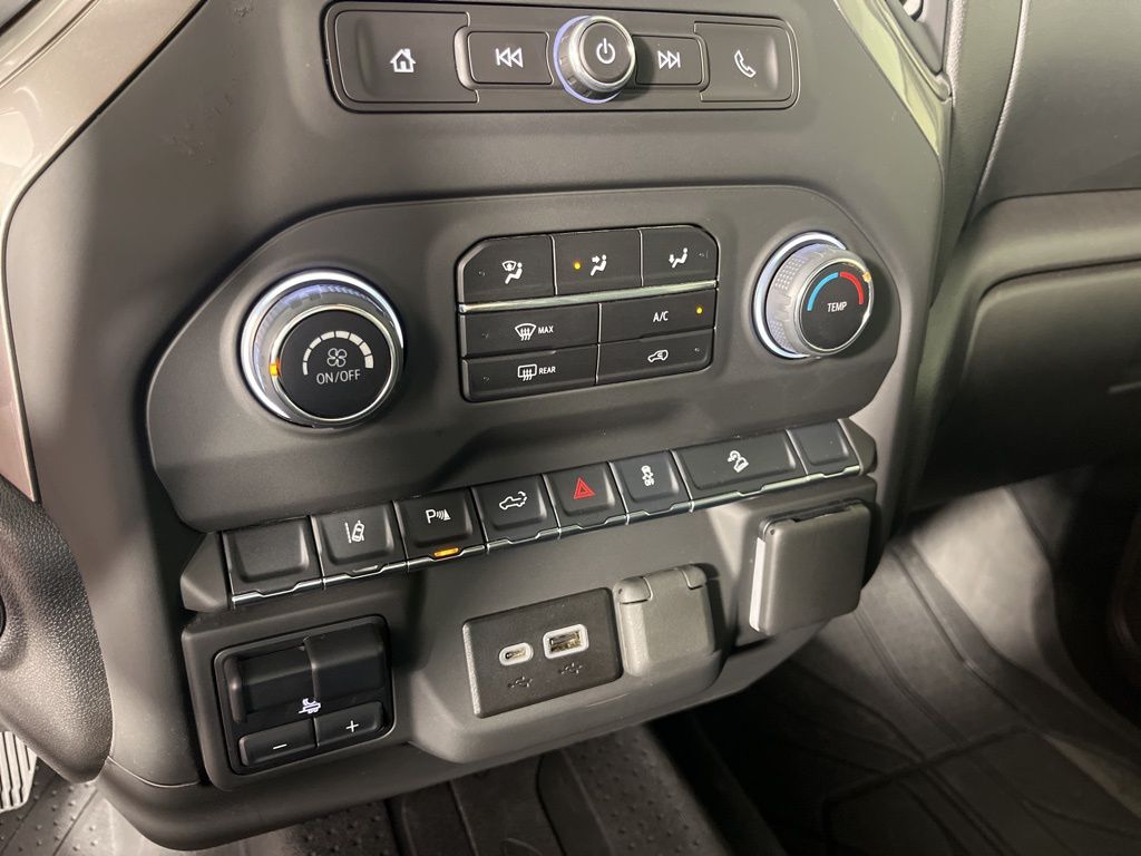 Thumbnail: 2025 Chevrolet Silverado 2500 - 23