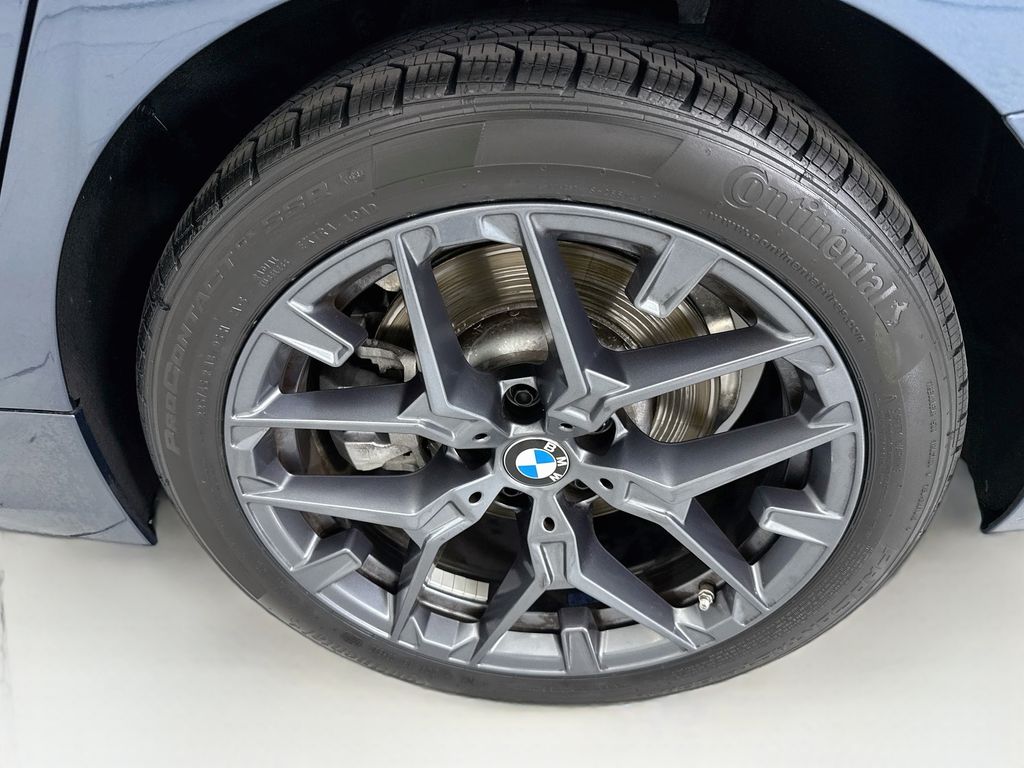 Thumbnail: 2025 BMW 3 Series - 30