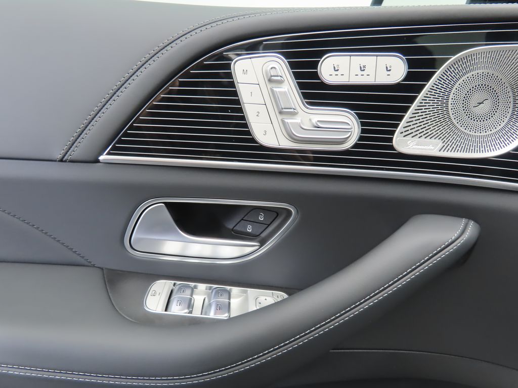 Thumbnail: 2026 Mercedes-Benz GLE - 24