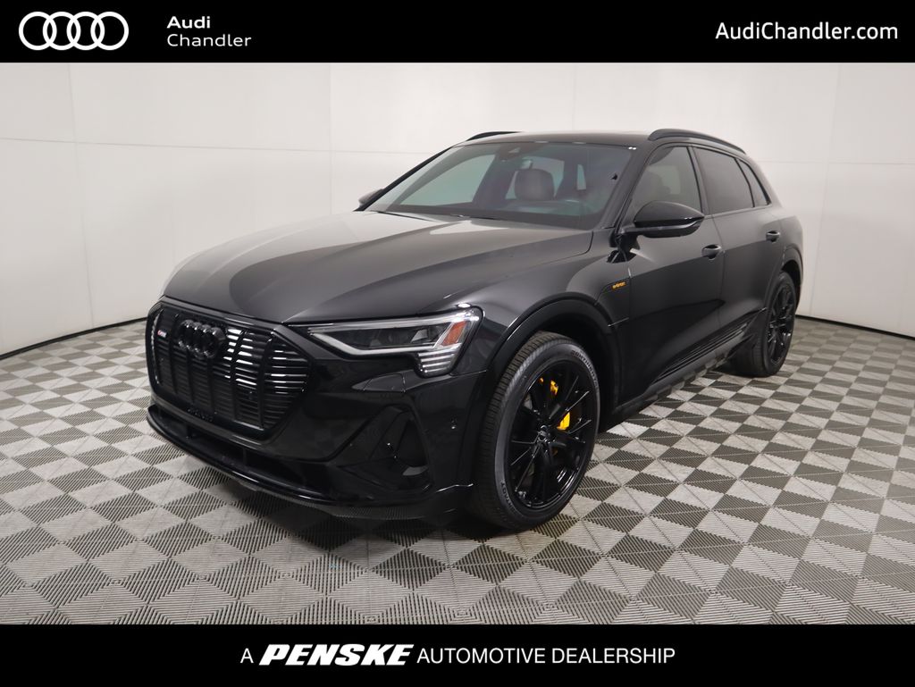 Thumbnail: 2022 Audi e-tron - 1