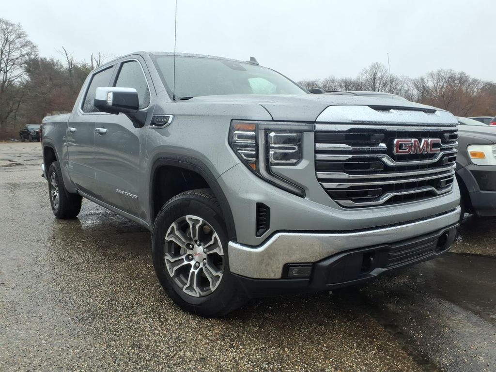 2025 GMC Sierra 1500 SLT Crew Cab 4WD