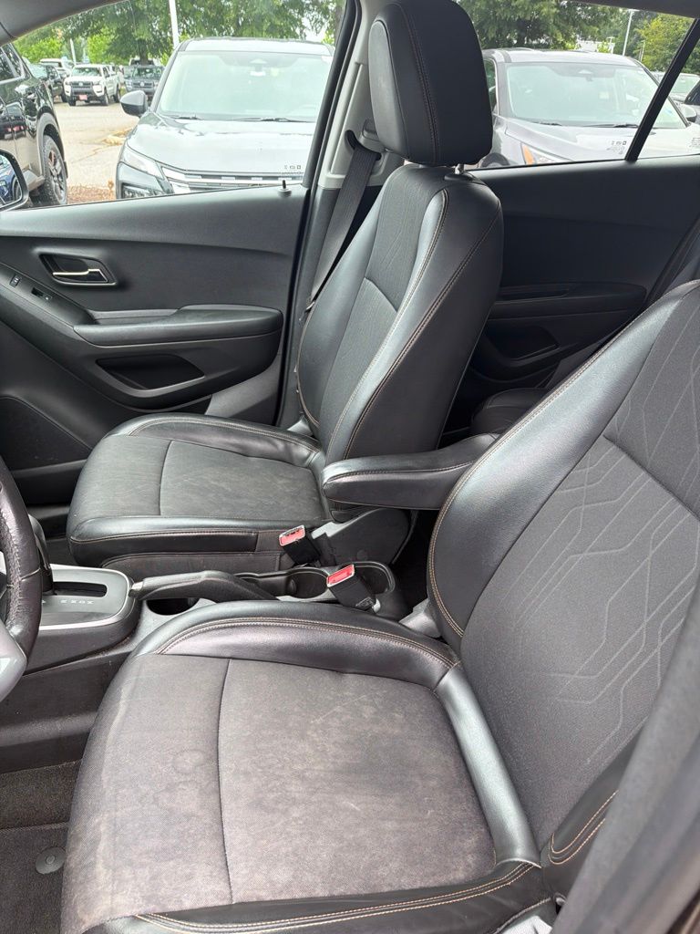 Used 2022 Blue Chevrolet LT image 9