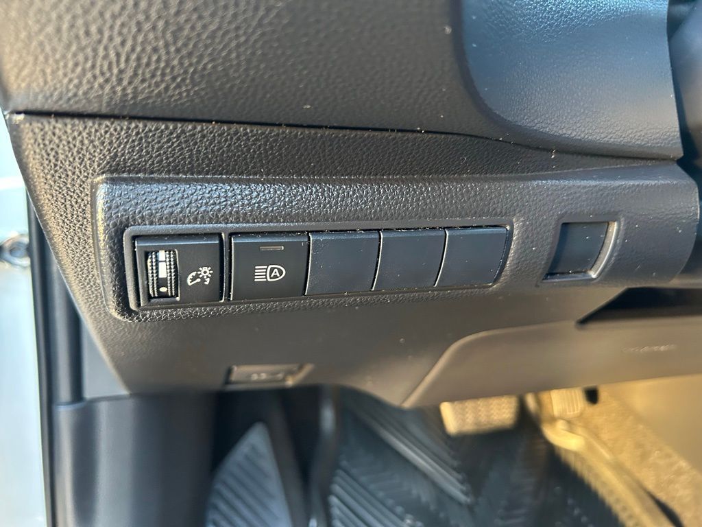 Thumbnail: 2021 Toyota Corolla - 17