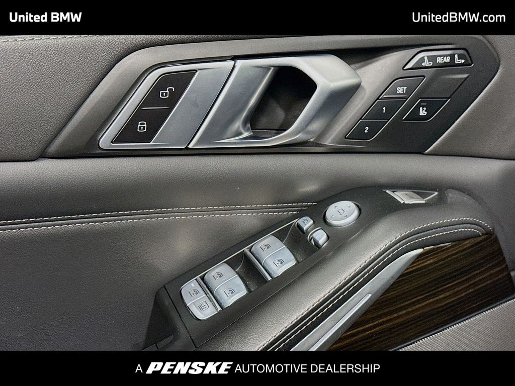 Thumbnail: 2023 BMW X7 - 3