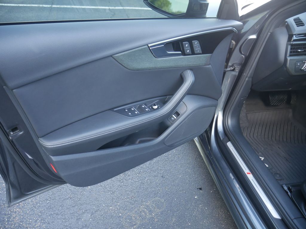 Thumbnail: 2021 Audi A4 - 4