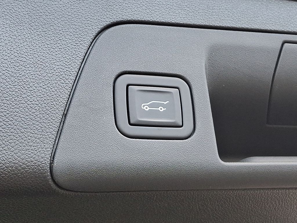 2023 Buick Envision Essence 31