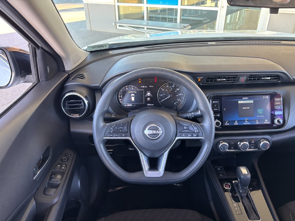 Thumbnail: 2023 Nissan Kicks - 10
